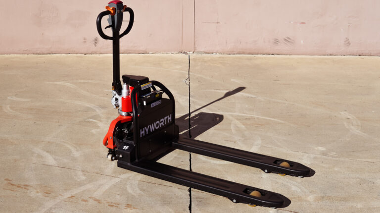 Forklift Vs Pallet Jacks: What You Need To Know