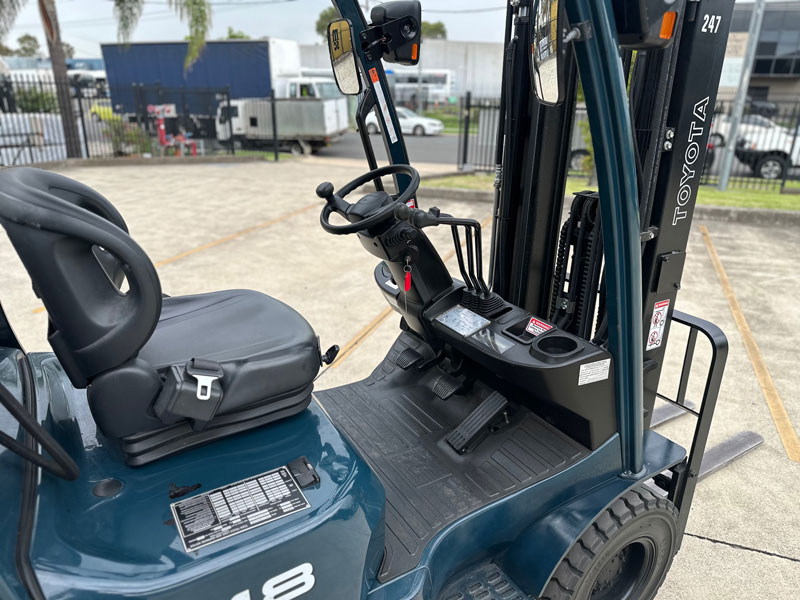 Toyota-1.8t-gas-forklift-FN247-11