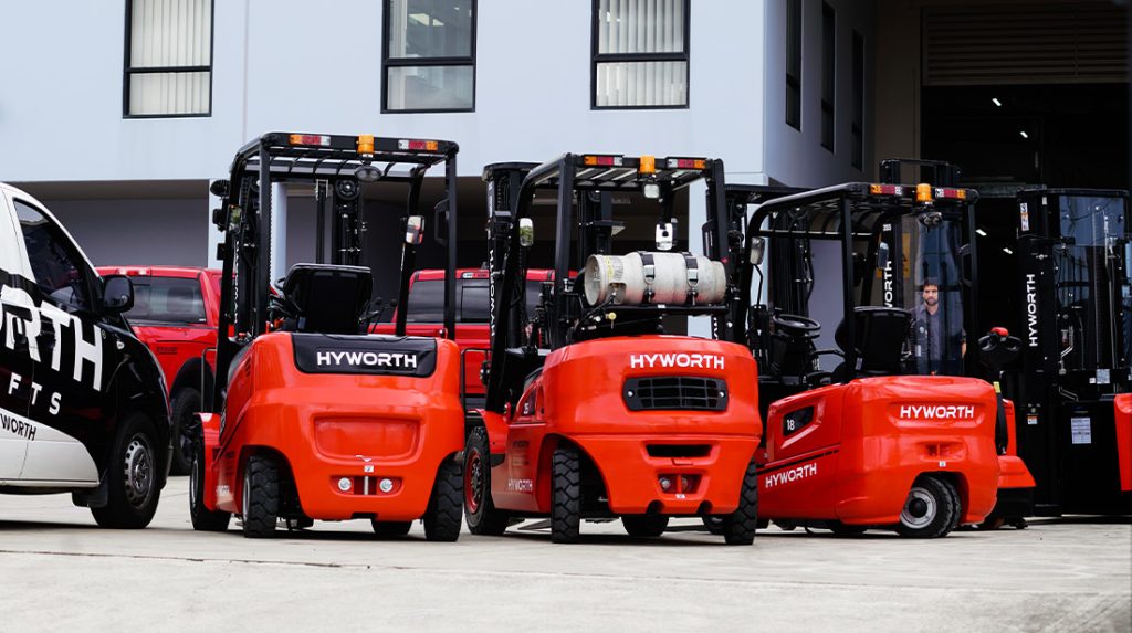 3 wheel vs 4 wheel forklift