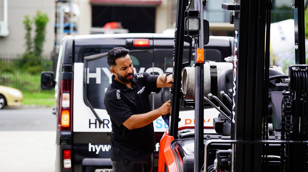 Forklift Maintenance Schedule: Ultimate Cost-Saving Guide